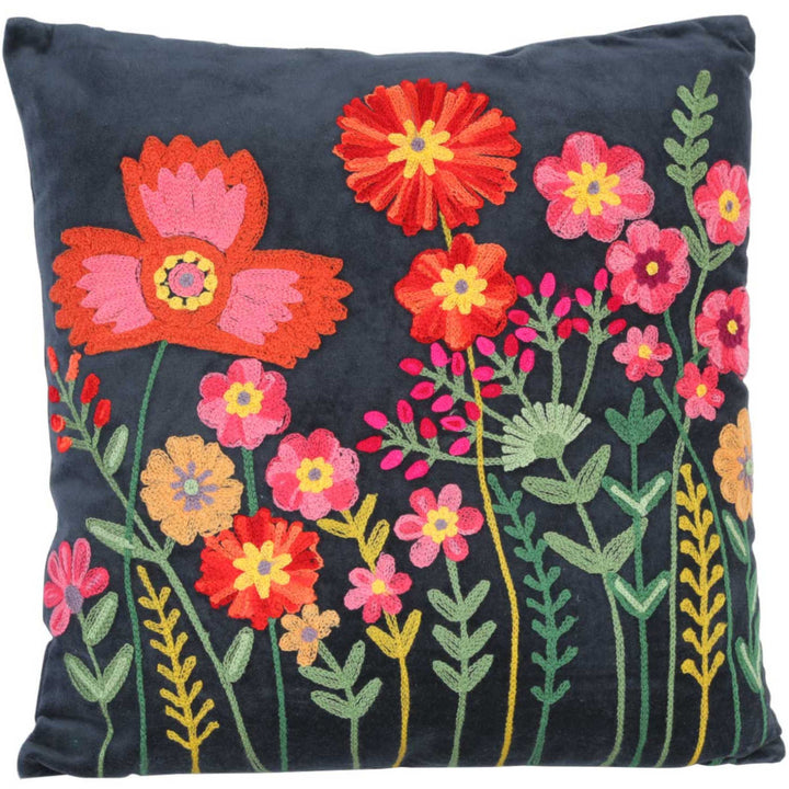 Livia pyntepude med blomstershow