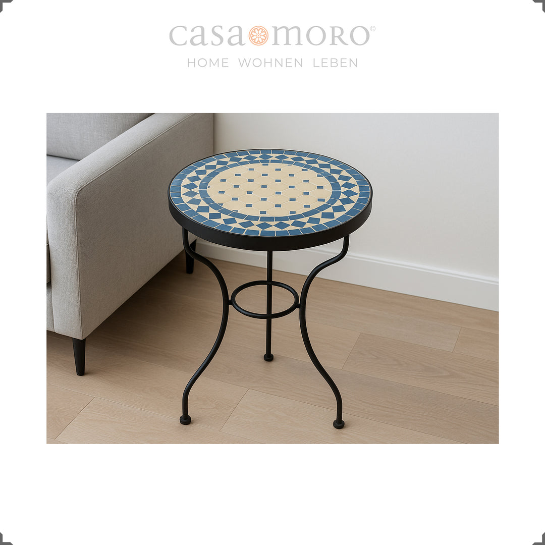 Mosaikbord med en diameter på 45 cm, bordhøjde 50 cm, vægt ca. 11 kg