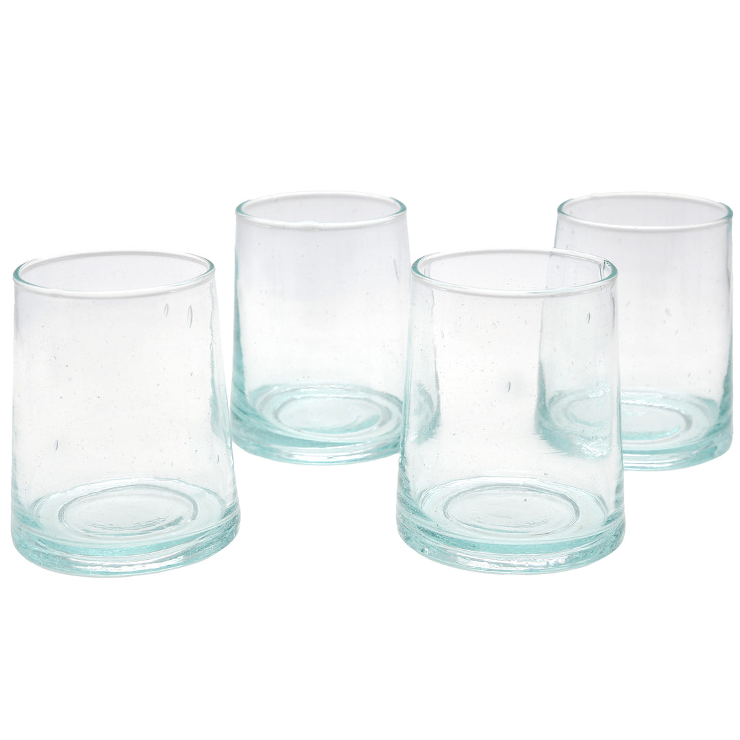 Cocktailglas i transparent design - konisk formet, let og håndlavet