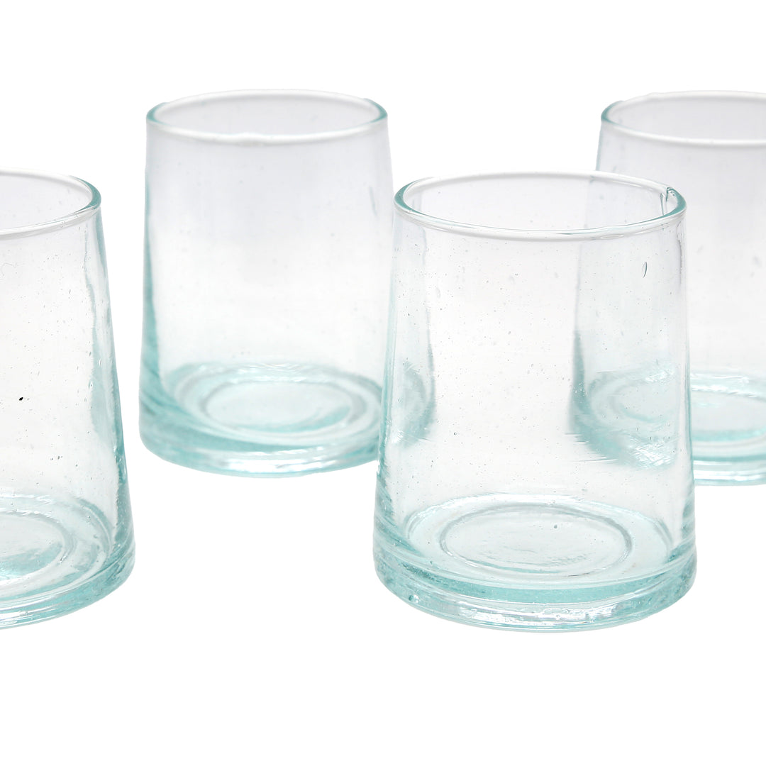 Gennemsigtige glas til servering af iskaffe - stilfulde & håndlavede
