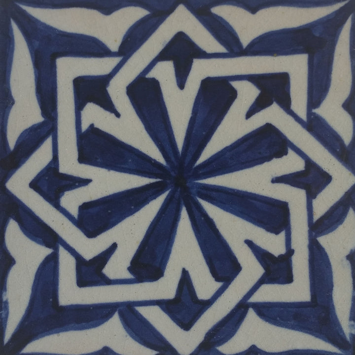 Håndmalet flise – andalusisk stil