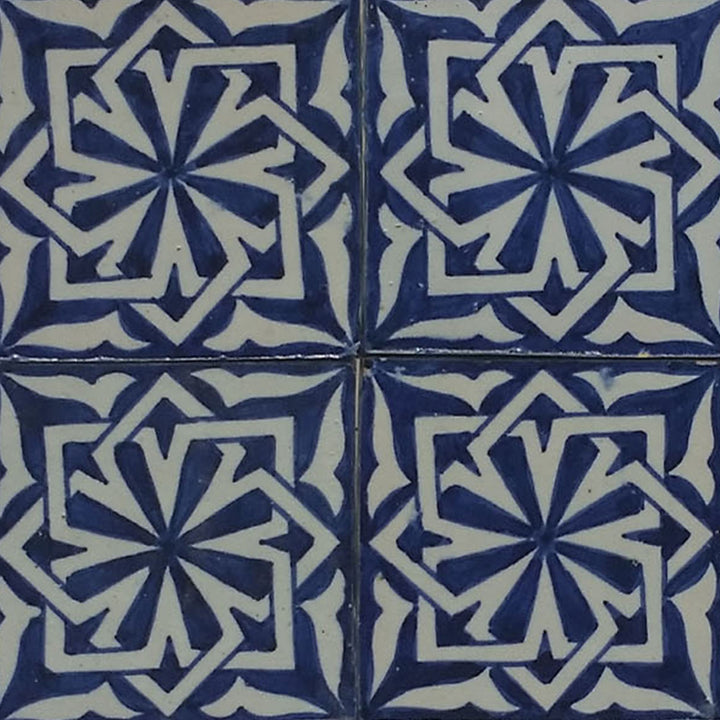Håndmalet flise – andalusisk stil