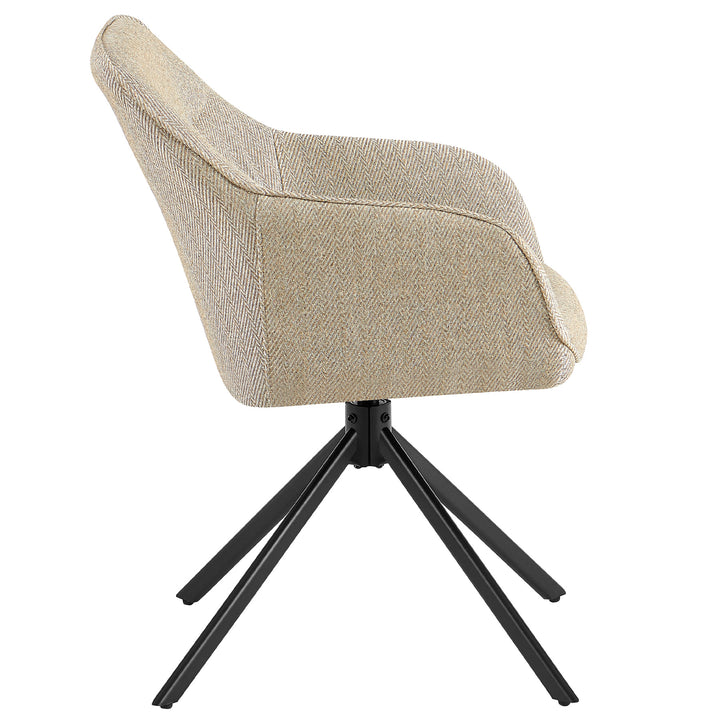 Set fra siden af en 360° roterende polstret stol med armlæn i beige, polstret strukturstof og et robust sort metalstel
