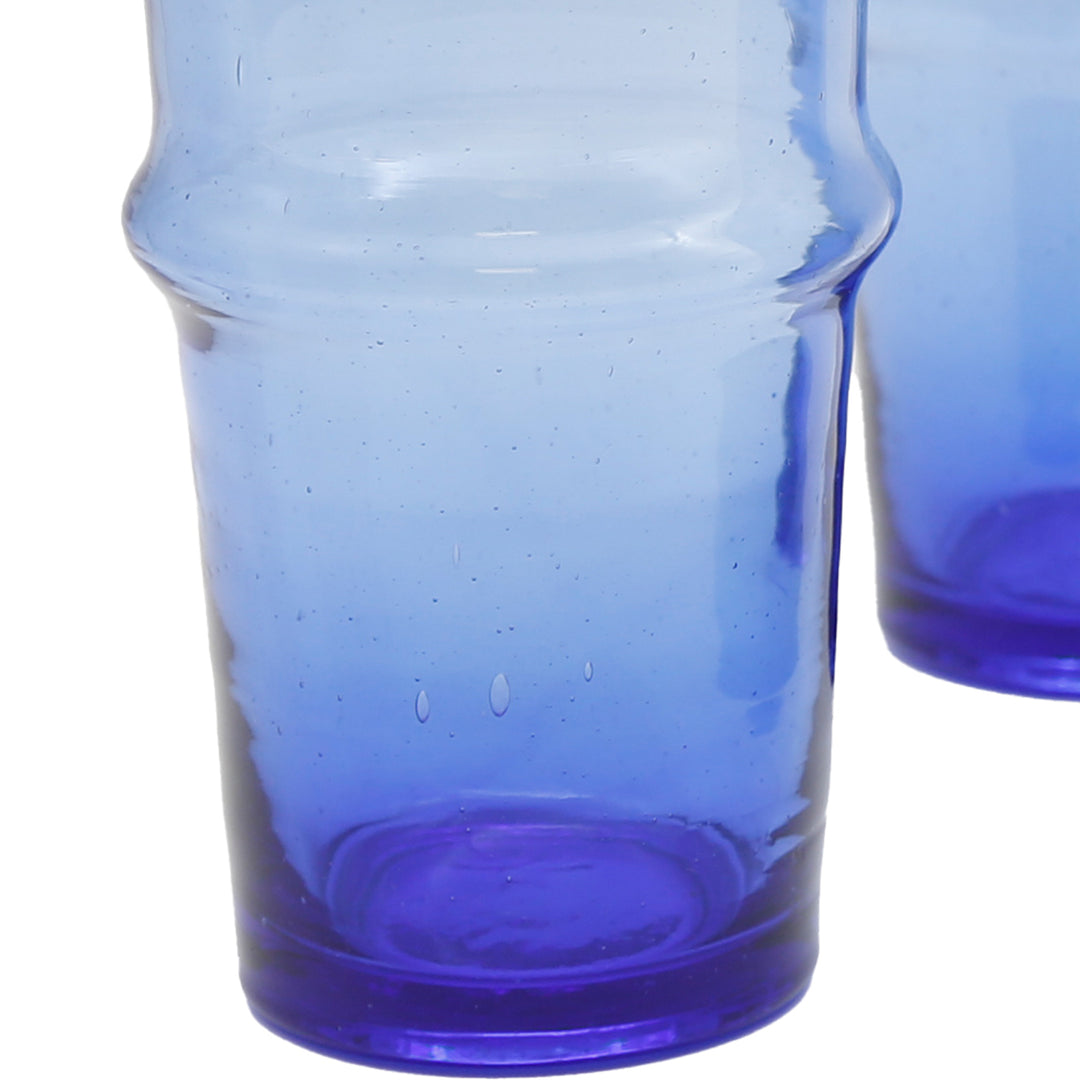 Glassæt til hverdagsbrug: serveret med iste, limonade, espresso og cappuccino - stilfuldt på træbakker